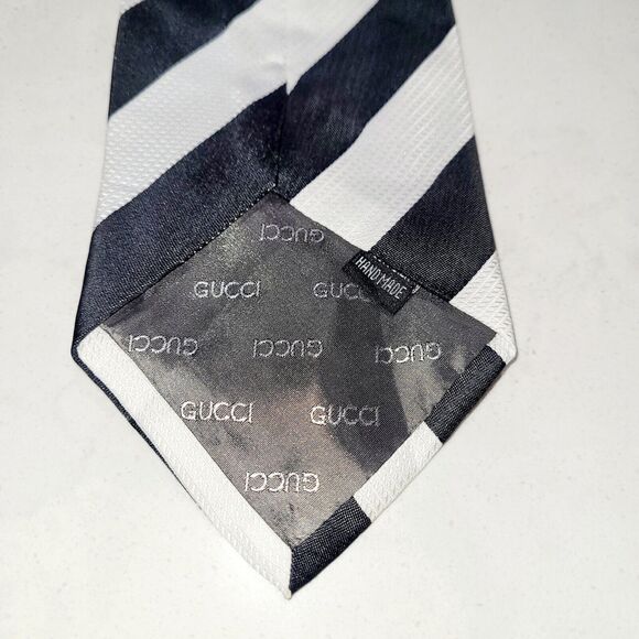 Gucci Handmade 100% Silk Italian Vintage 90's Striped Necktie Beetlejuice Tie - Picture 5 of 6